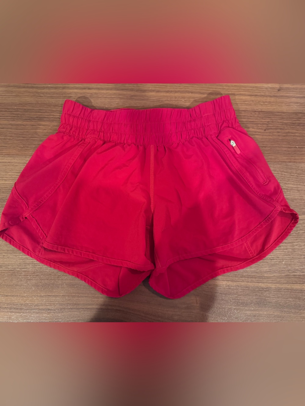 Lululemon red track that mid rise 3” Shorts size 6